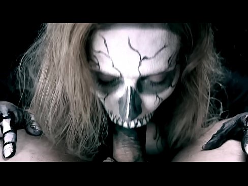 ❤️ Demonityttö imi munaa mustalla suullaan ja nielaisi spermaa. ❤️ Porno at porn fi.sexflashgame.ru ❤